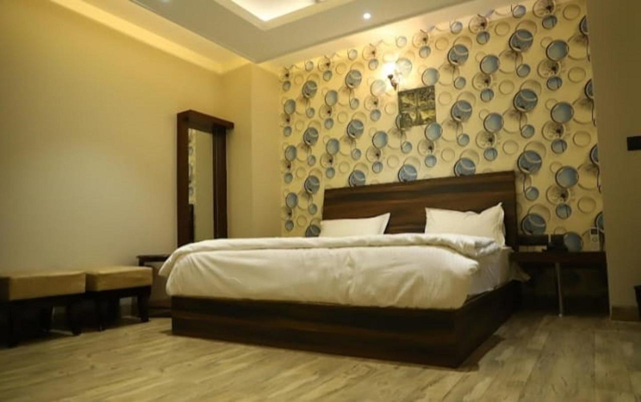Hotel The Midnight By Wb Inn Agra  Ngoại thất bức ảnh